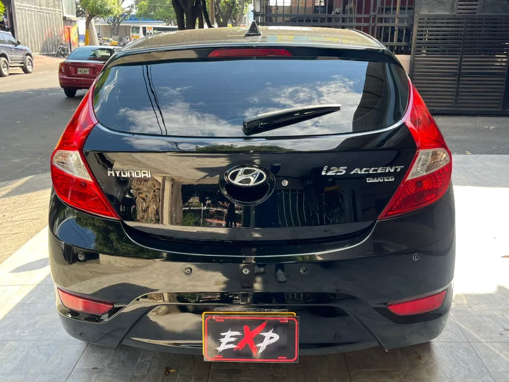 HYUNDAI ACCENT I25 GL HATCH BACK AUTOMATICO MOD 2014 (5).webp