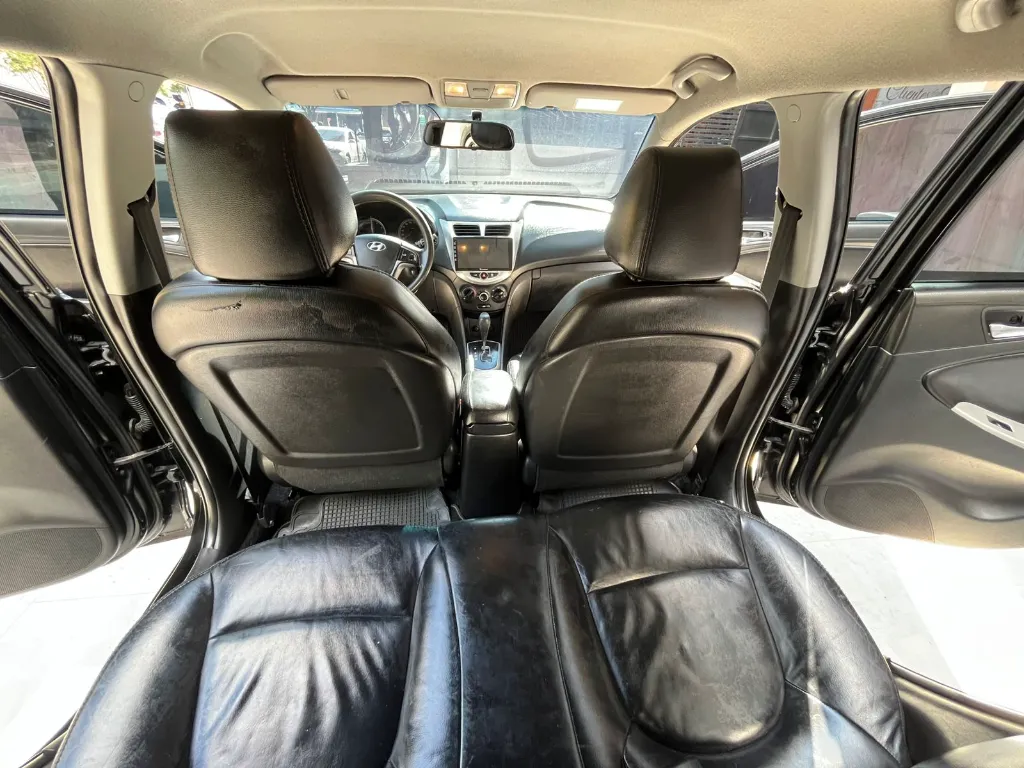 HYUNDAI ACCENT I25 GL HATCH BACK AUTOMATICO MOD 2014 (12).webp