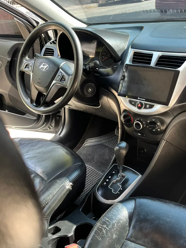 HYUNDAI ACCENT I25 GL HATCH BACK AUTOMATICO MOD 2014 (14).webp