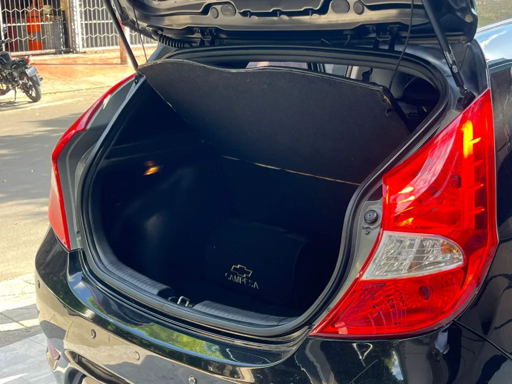 HYUNDAI ACCENT I25 GL HATCH BACK AUTOMATICO MOD 2014 (7).webp