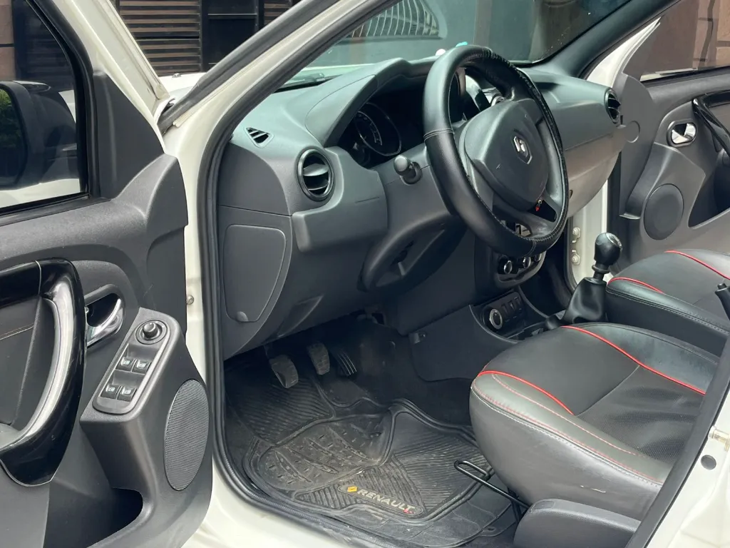 RENAULT DUSTER 4X4 2020  (22).webp