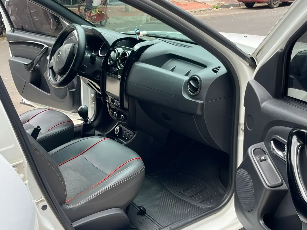 RENAULT DUSTER 4X4 2020  (18).webp