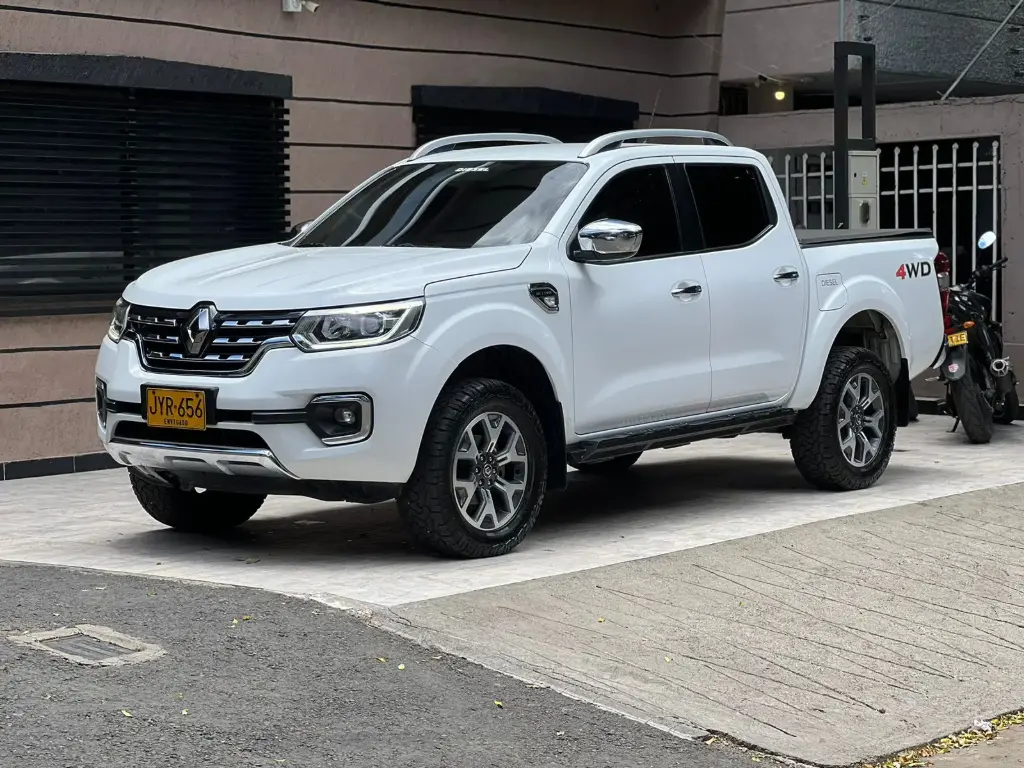 RENAULT ALASKAN INTENS DIESEL AUTOMATICA 4X4 2022