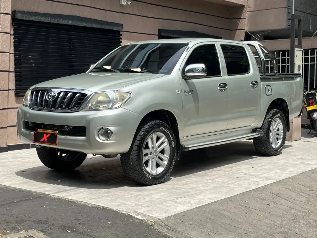 TOYOTA HILUX 4X2 2.7L MOD 2012