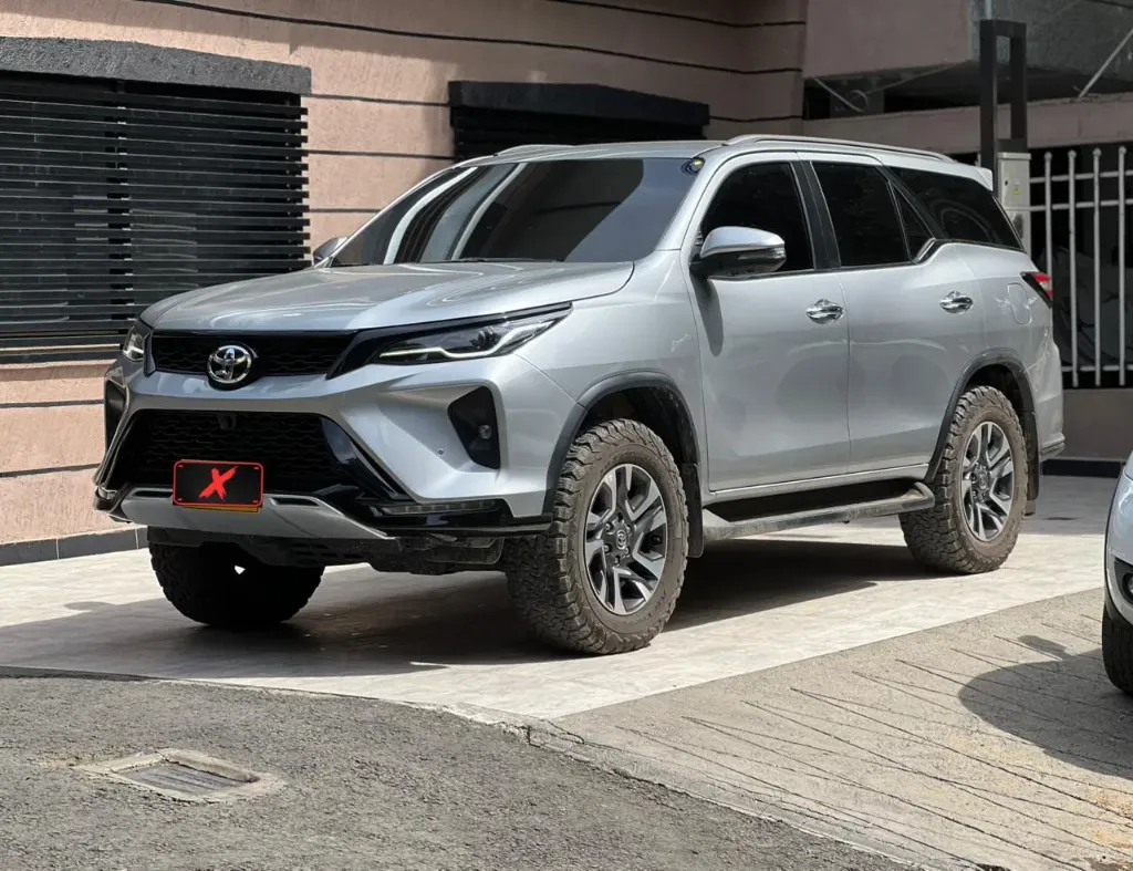 TOYOTA FORTUNER SRV 2.8 DIESEL 4X4 BLINDAJE 2+ 2024