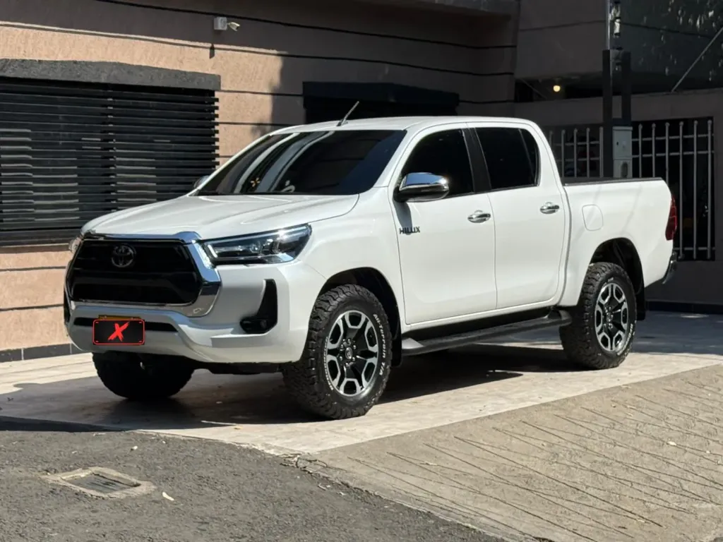 TOYOTA HILUX SRX 2.8 DIESEL TP 2023