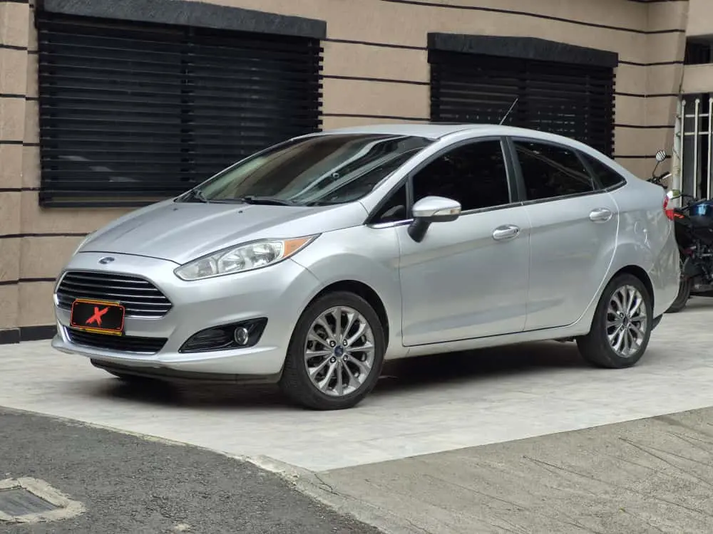 FORD FIESTA TITANIUM MECANICO 2017