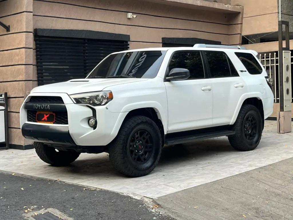 TOYOTA 4RUNNER SR5 BLINDAJE ANTI ATRACO 2017