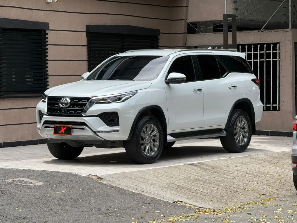 TOYOTA FORTUNER SRV 2.7 GASOLINA 2024