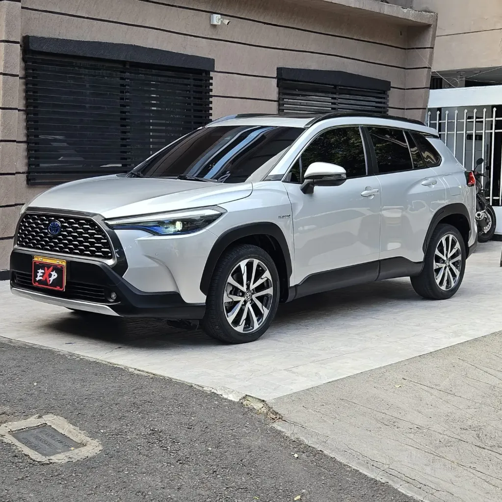 TOYOTA COROLLA CROSS SEG HYBRID 2023