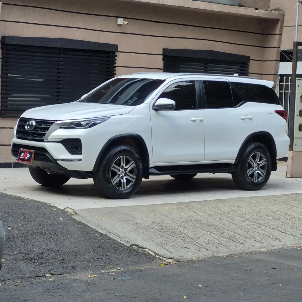 TOYOTA FORTUNER SR 4X4 2021